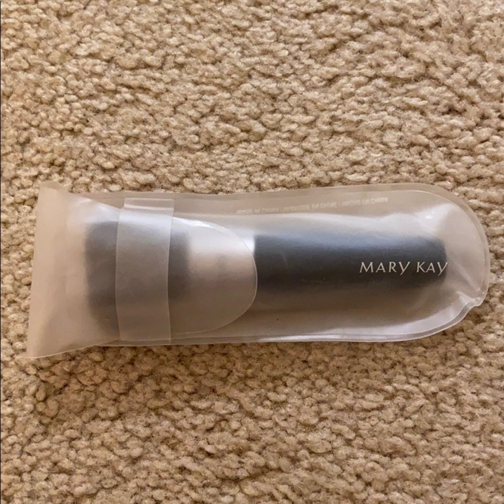 Mary Kay powder brush